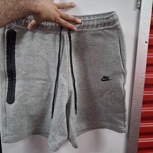 Nike Sportswear Tech Fleece Shorts Grey Men’s Size Large